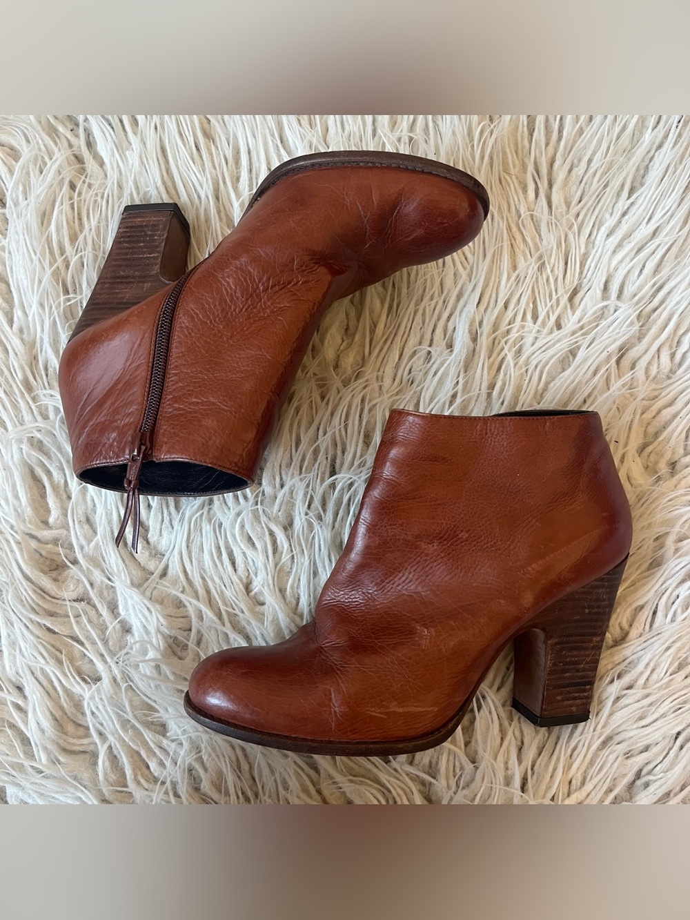 Stuart Weitzman Brown Leather Side Zip 4” Block Heel Ankle Booties Size 8M
